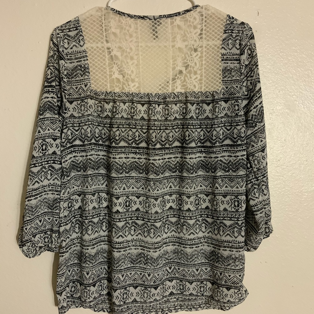 Pattern blouse - Picture 2 of 2